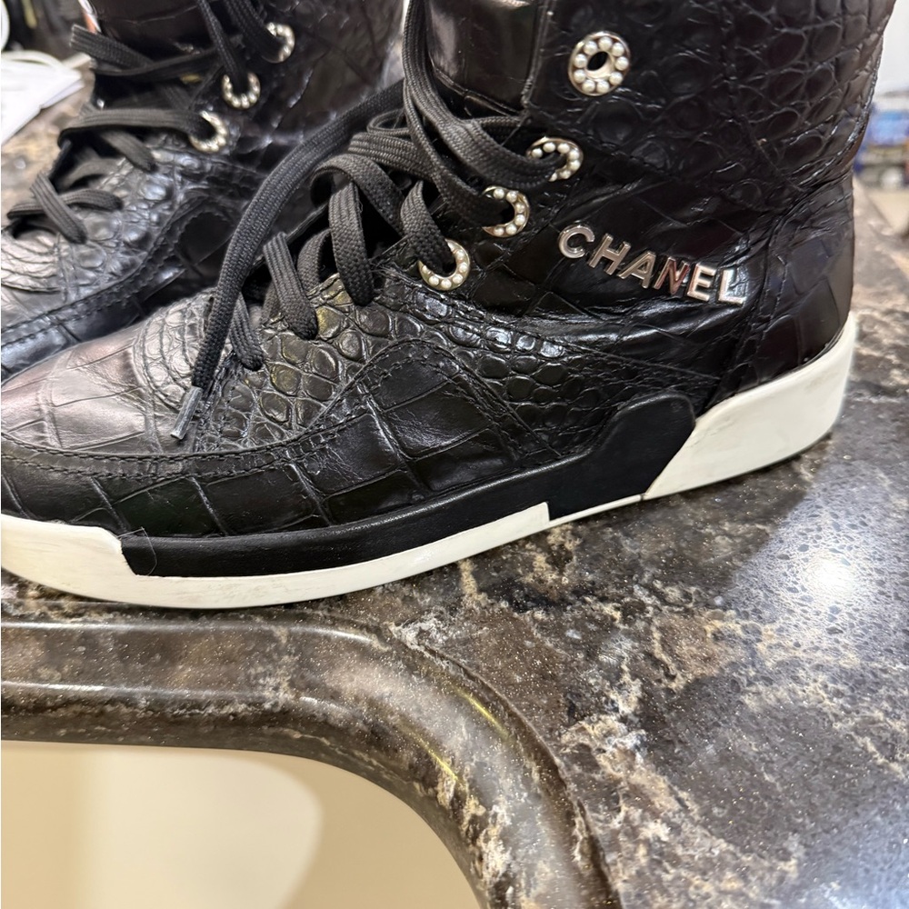 CHANEL Black Croc-Embossed Sneakers